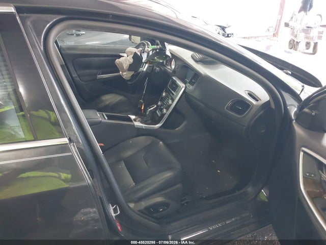 Aukcja sprzedaży 2015 Volvo S60 T5 Platinum, vin: YV140MFM5F2355532, numer aukcji: 45520298