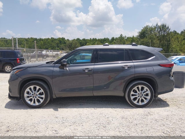 Toyota Highlander Limited 2023 5TDKDRBH0PS024004 Image 14