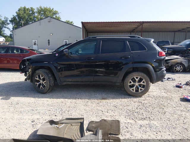 2017 Jeep Cherokee Trailhawk მანქანა იყიდება აუქციონზე, vin: 1C4PJMBB1HD237523, აუქციონის ნომერი: 45520478