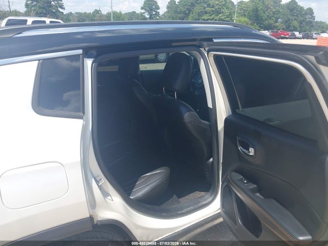 3C4NJCCB3JT361664 Jeep Compass Limited Fwd