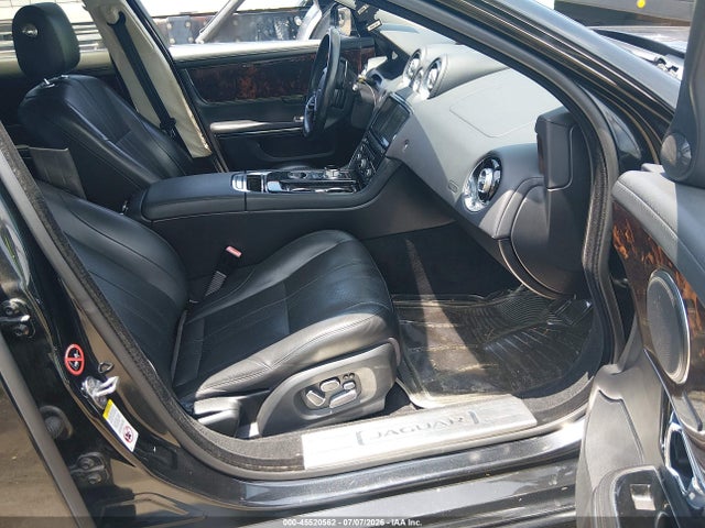 45520562 :رقم المزاد ، SAJWA1CZ2F8V76501 vin ، 2015 Jaguar Xj مزاد بيع