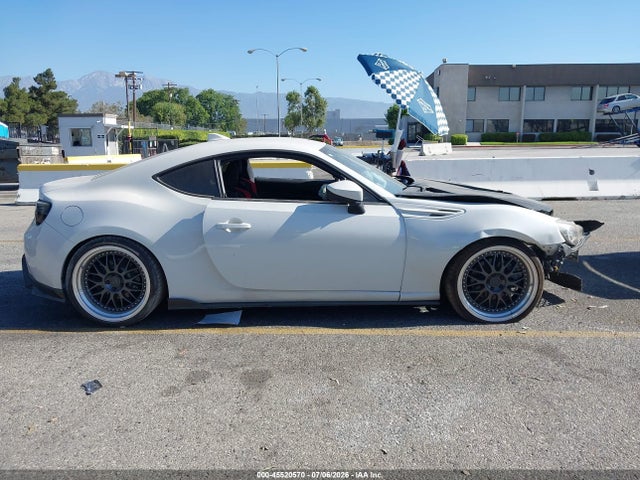 Scion FR-S 2015 JF1ZNAA10F9701914 Image 15