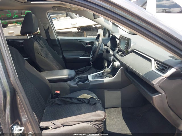 2021 Toyota Rav4 Xle Hybrid მანქანა იყიდება აუქციონზე, vin: 2T3R6RFV7MW016923, აუქციონის ნომერი: 45520597