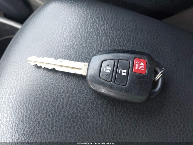 Продажа на аукционе авто 2015 Toyota Rav4 Xle, vin: JTMWFREV4FD066537, номер лота: 45520624