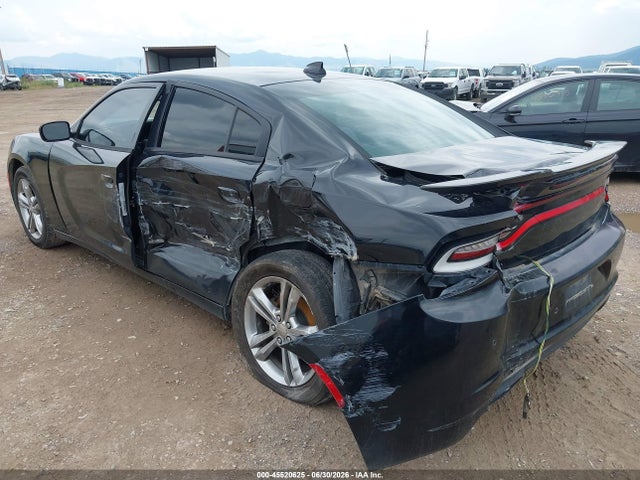 Продаж на аукціоні авто 2015 Dodge Charger Se, vin: 2C3CDXFG8FH810354, номер лоту: 45520625