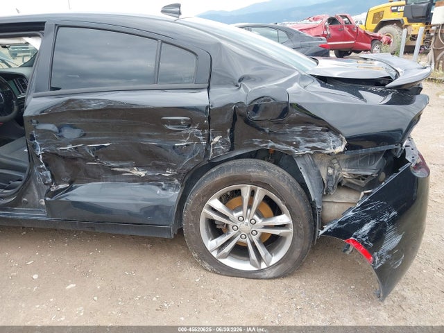 Продаж на аукціоні авто 2015 Dodge Charger Se, vin: 2C3CDXFG8FH810354, номер лоту: 45520625