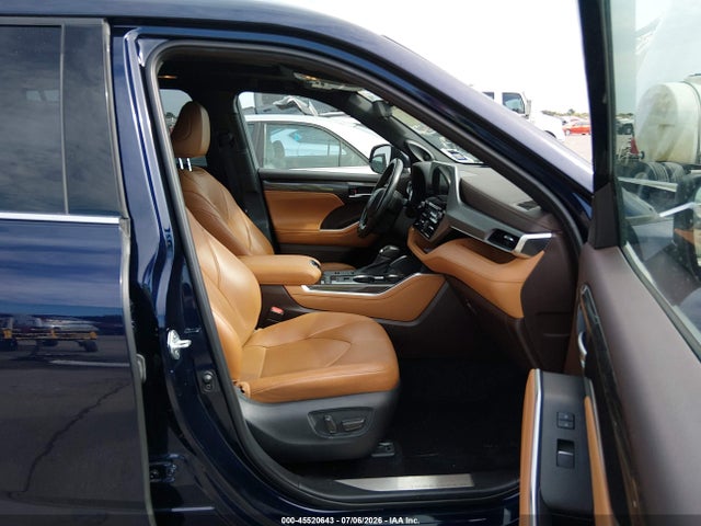 Toyota Highlander Platinum 2021 5TDFZRAH0MS072148 Image 5