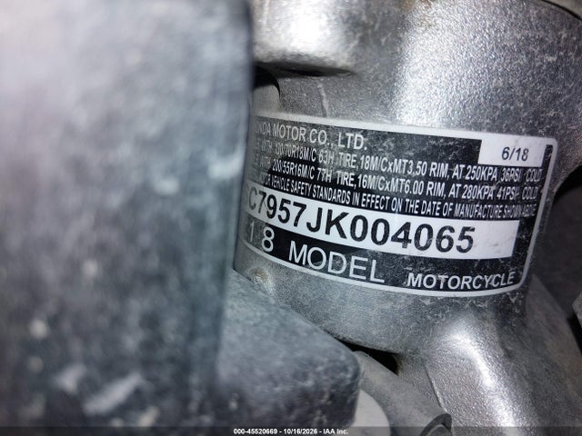 45520669 :رقم المزاد ، JH2SC7957JK004065 vin ، 2018 Honda Gl1800 D مزاد بيع