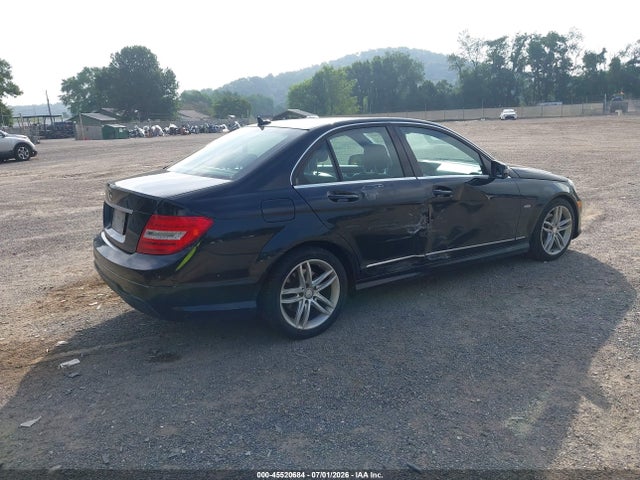 Продажа на аукционе авто 2012 Mercedes-benz C 250 Luxury/sport, vin: WDDGF4HB6CA655360, номер лота: 45520684