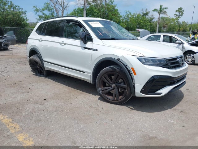 Auction sale of the 2024 Volkswagen Tiguan 2.0t Se R-line Black, vin: 3VVCB7AX3RM020282, lot number: 45520690