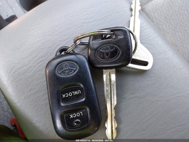 45520714 :رقم المزاد ، JTDBR32E830022826 vin ، 2003 Toyota Corolla Le مزاد بيع