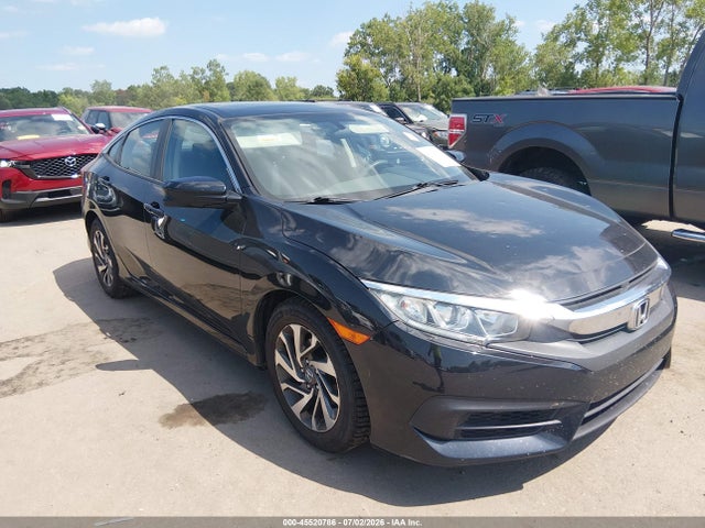 Продажа на аукционе авто 2018 Honda Civic Ex, vin: 19XFC2F77JE043924, номер лота: 45520786
