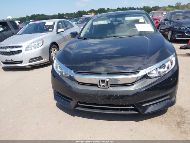 Продажа на аукционе авто 2018 Honda Civic Ex, vin: 19XFC2F77JE043924, номер лота: 45520786