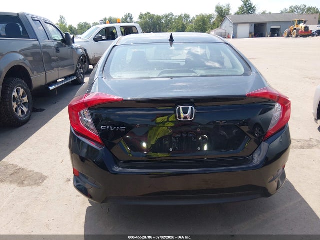 Продажа на аукционе авто 2018 Honda Civic Ex, vin: 19XFC2F77JE043924, номер лота: 45520786