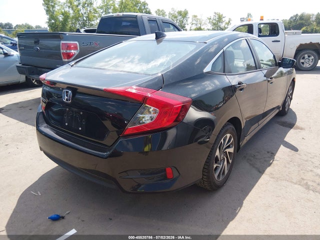 Продажа на аукционе авто 2018 Honda Civic Ex, vin: 19XFC2F77JE043924, номер лота: 45520786