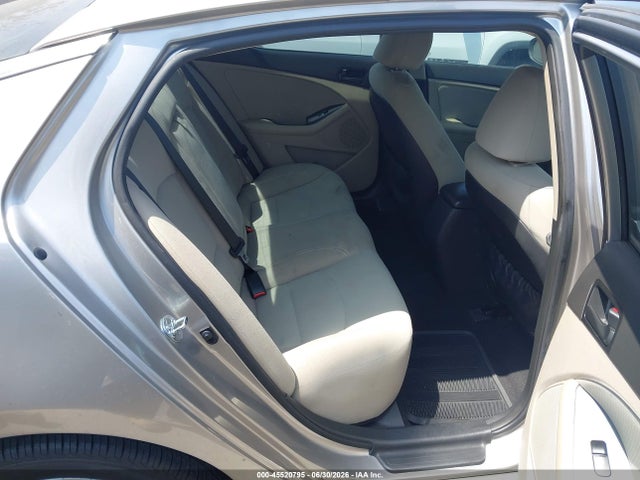 KIA Optima Lx 2014 5XXGM4A71EG326885 Image 8