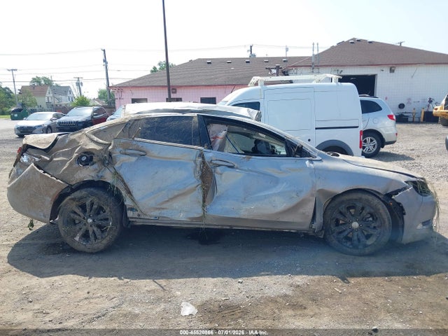 Продажа на аукционе авто 2017 Chrysler 200 Limited Platinum, vin: 1C3CCCAB1HN503142, номер лота: 45520866