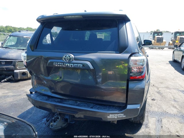 45520895 :رقم المزاد ، JTEBU5JR0K5659575 vin ، 2019 Toyota 4runner Sr5 Premium مزاد بيع