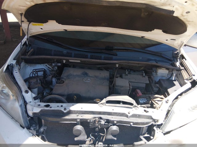 5TDYK3DC3FS551032 Toyota Sienna Xle Premium 8 Passenger