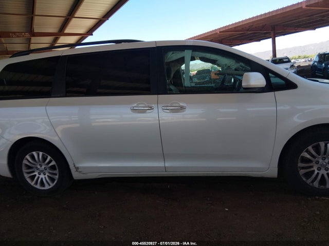 5TDYK3DC3FS551032 Toyota Sienna Xle Premium 8 Passenger