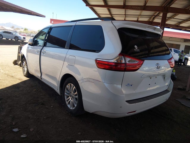 5TDYK3DC3FS551032 Toyota Sienna Xle Premium 8 Passenger