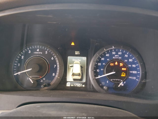 5TDYK3DC3FS551032 Toyota Sienna Xle Premium 8 Passenger