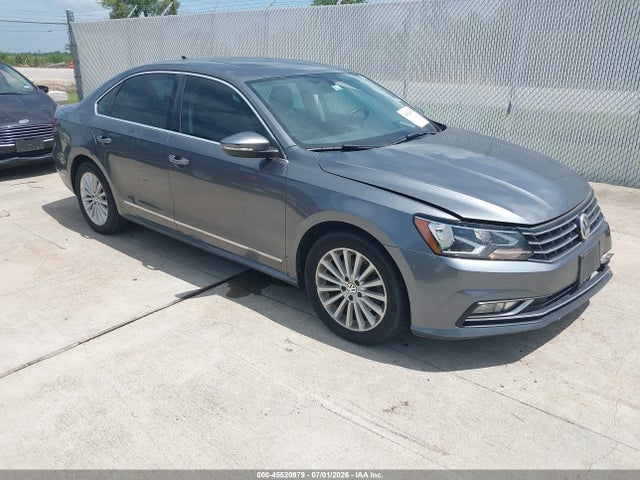 Volkswagen Passat 1.8t Se 2016 1VWBS7A35GC059037 zdjęcie główne