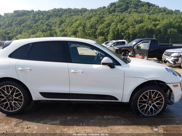 45521038 :رقم المزاد ، WP1AA2A50JLB11007 vin ، 2018 Porsche Macan مزاد بيع