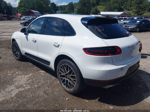 45521038 :رقم المزاد ، WP1AA2A50JLB11007 vin ، 2018 Porsche Macan مزاد بيع