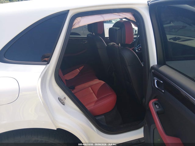 45521038 :رقم المزاد ، WP1AA2A50JLB11007 vin ، 2018 Porsche Macan مزاد بيع