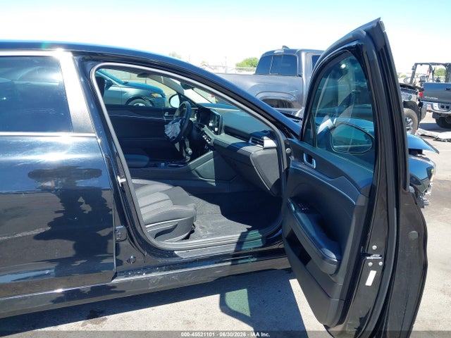 5XXG14J2XNG125404 KIA K5 LXS