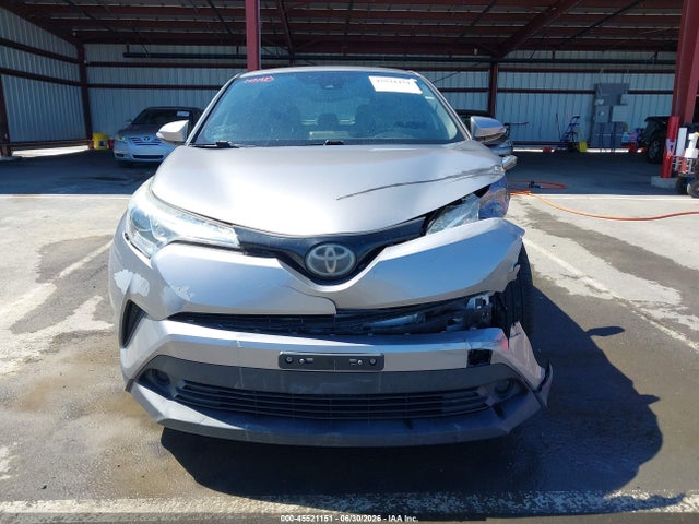 Toyota C-HR XLE 2018 NMTKHMBX4JR050075 Image 13