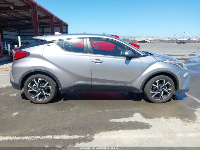 Toyota C-HR XLE 2018 NMTKHMBX4JR050075 Image 14