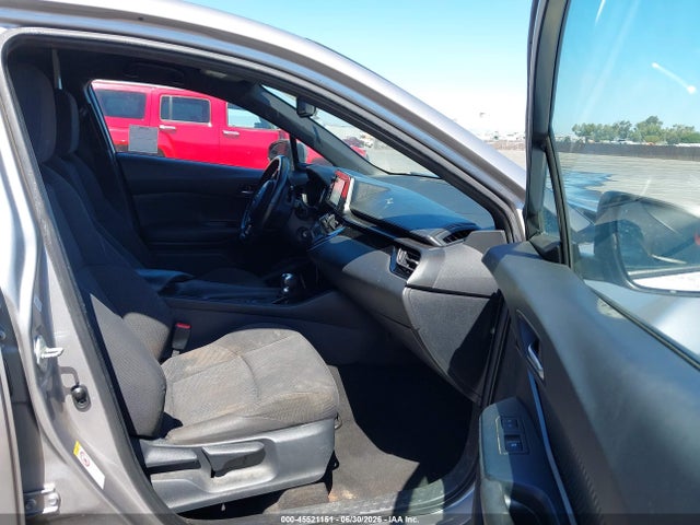 Toyota C-HR XLE 2018 NMTKHMBX4JR050075 Image 5