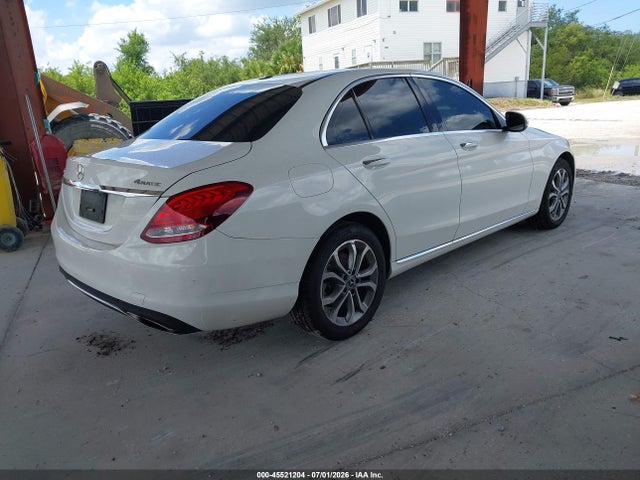 2018 Mercedes-benz C 300 4matic მანქანა იყიდება აუქციონზე, vin: 55SWF4KB8JU238324, აუქციონის ნომერი: 45521204