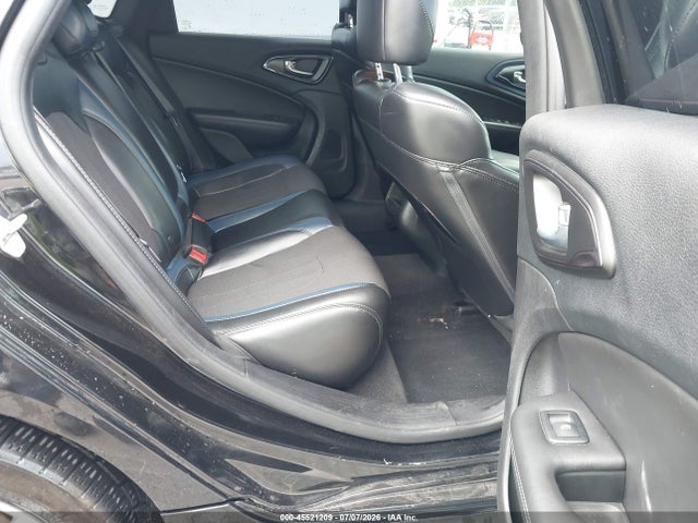45521209 :رقم المزاد ، 1C3CCCBB0GN132469 vin ، 2016 Chrysler 200 S مزاد بيع