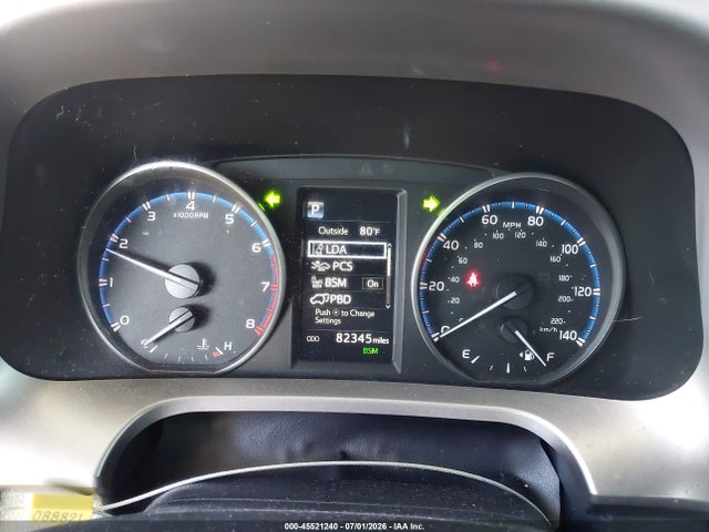 Auction sale of the 2018 Toyota Rav4 Xle, vin: JTMWFREV4JJ182766, lot number: 45521240