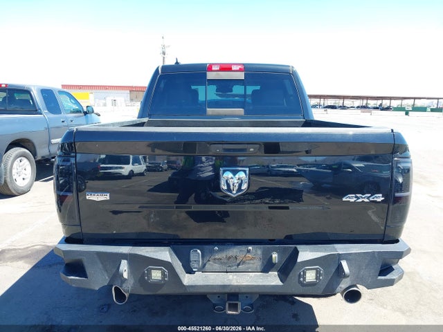 1C6RR7NM7HS882907 RAM 1500 Laramie 4x4 5&#039;7 Box