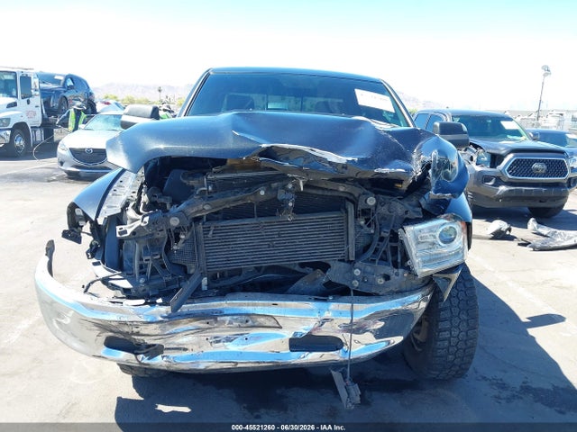 1C6RR7NM7HS882907 RAM 1500 Laramie 4x4 5&#039;7 Box