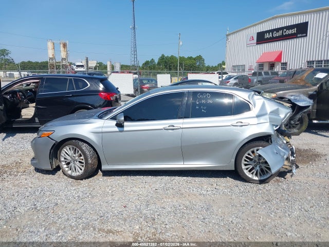 4T1B11HK5JU090480 Toyota CAMRY XLE