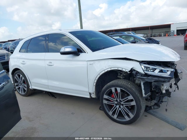 45521400 :رقم المزاد ، WA1C4AFY5J2223977 vin ، 2018 Audi Sq5 3.0t Premium Plus مزاد بيع