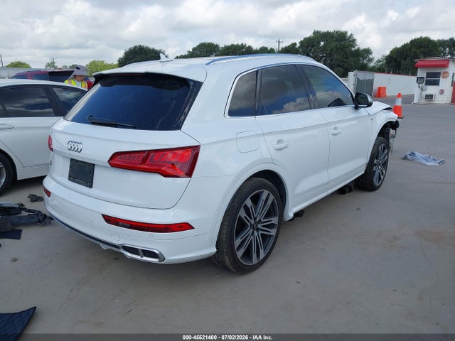 45521400 :رقم المزاد ، WA1C4AFY5J2223977 vin ، 2018 Audi Sq5 3.0t Premium Plus مزاد بيع