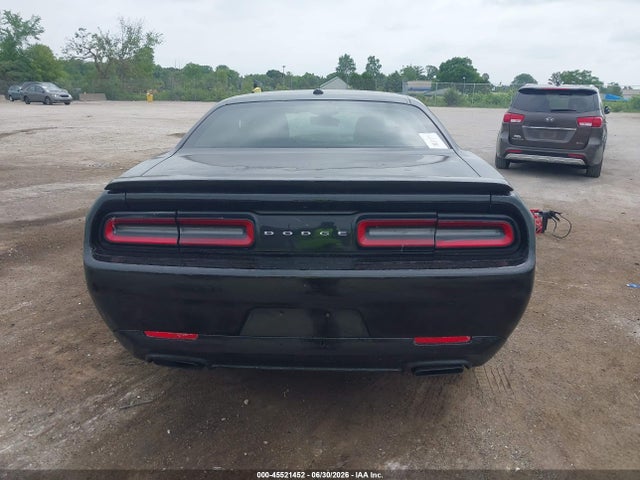 45521452 :رقم المزاد ، 2C3CDZAG0FH928062 vin ، 2015 Dodge Challenger Sxt مزاد بيع