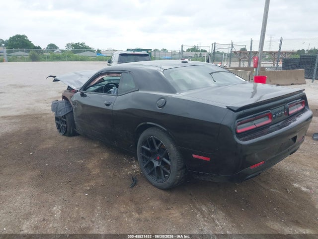 45521452 :رقم المزاد ، 2C3CDZAG0FH928062 vin ، 2015 Dodge Challenger Sxt مزاد بيع