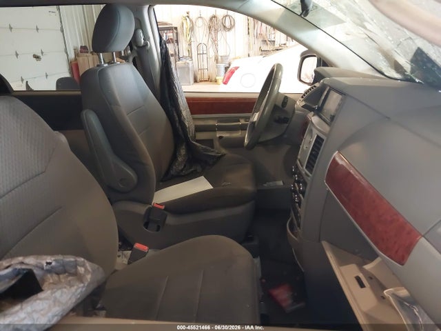 2009 Chrysler Town & Country Touring მანქანა იყიდება აუქციონზე, vin: 2A8HR54179R558139, აუქციონის ნომერი: 45521466