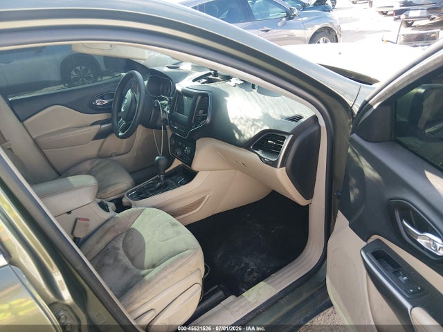 2019 Jeep Cherokee Latitude Fwd მანქანა იყიდება აუქციონზე, vin: 1C4PJLCB2KD242133, აუქციონის ნომერი: 45521526