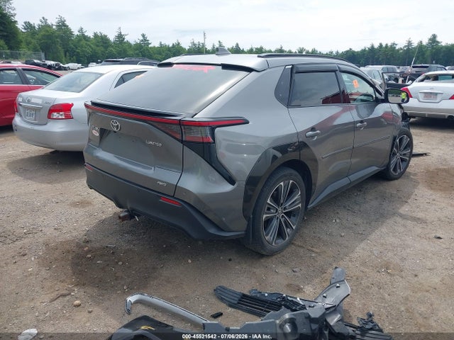 Toyota Bz4x Limited 2023 JTMABABA2PA003870 Image 4