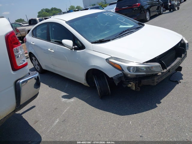 KIA FORTE LX 2018 3KPFK4A72JE218957 Image 1