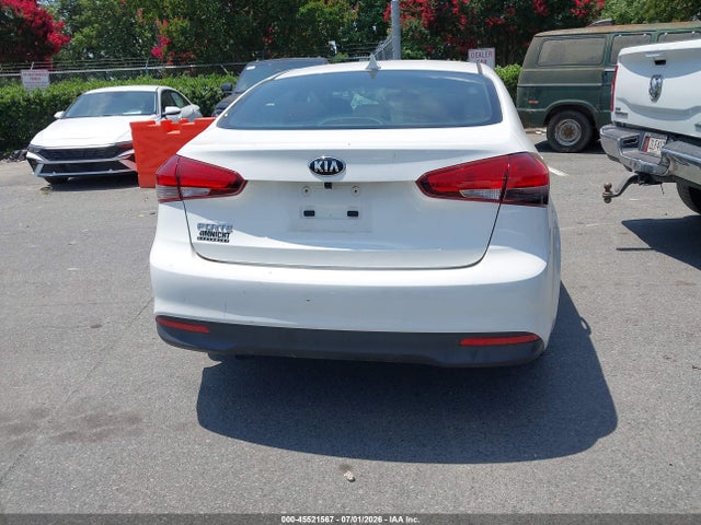 KIA FORTE LX 2018 3KPFK4A72JE218957 Image 16