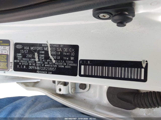 KIA FORTE LX 2018 3KPFK4A72JE218957 Image 9